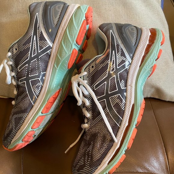 Asics Gel Nimbus 19 Athletic Running Shoes - Picture 6 of 8